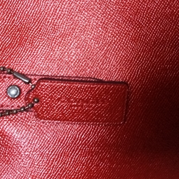 NEW - COACH 3pc Matching Large Red Metallic Tote, Wallet, and Wristlet Set - Picture 8 of 16